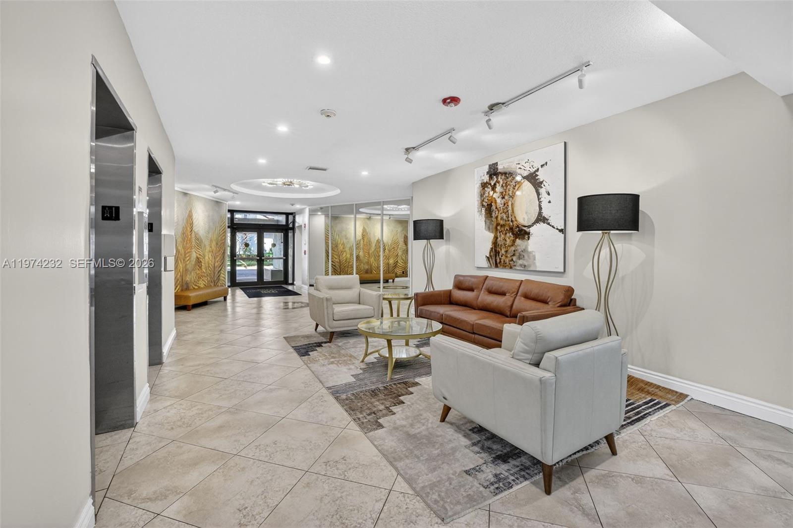 RIVER REACH CONDOMINIUM V - Residential