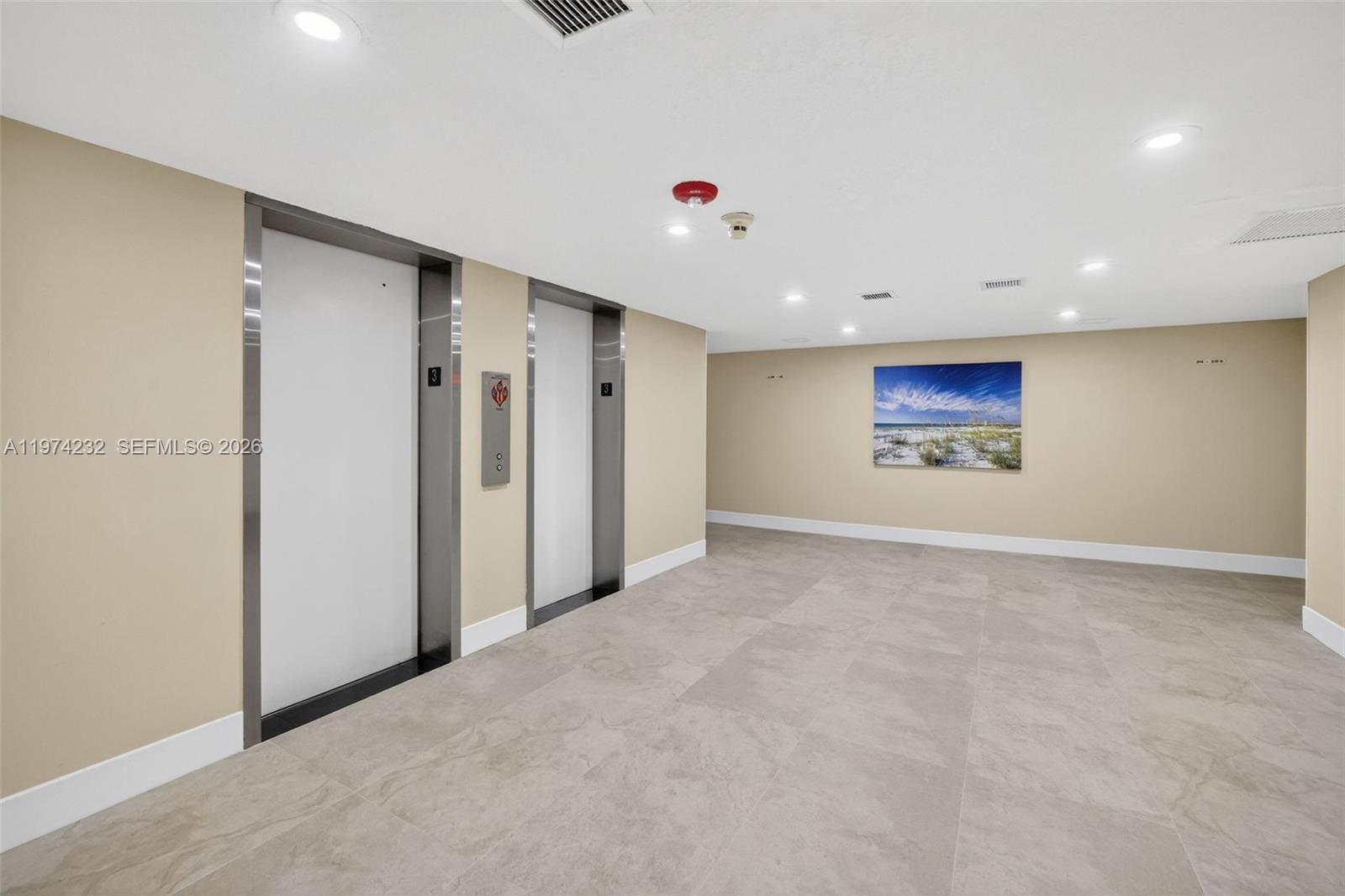 RIVER REACH CONDOMINIUM V - Residential