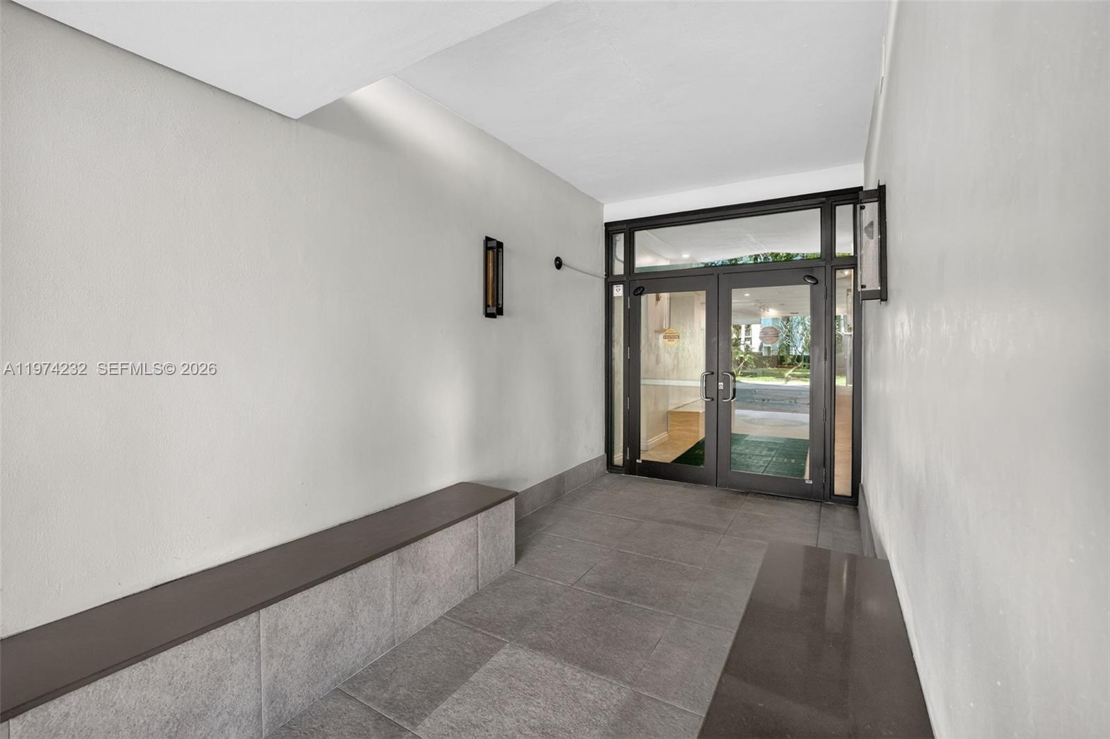 RIVER REACH CONDOMINIUM V - Residential