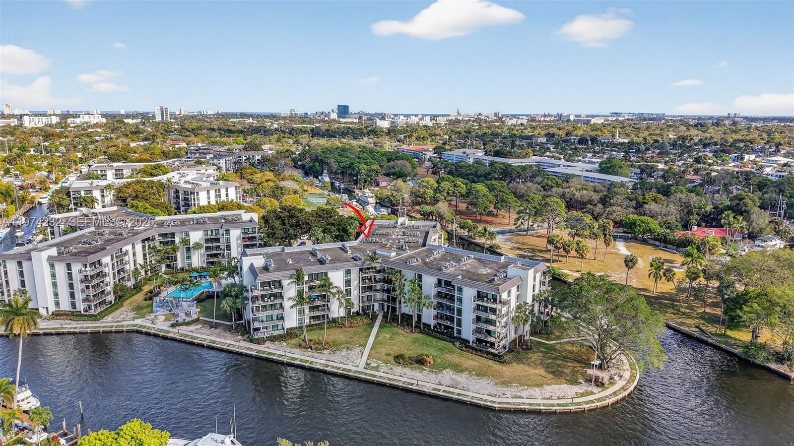 RIVER REACH CONDOMINIUM V - Residential