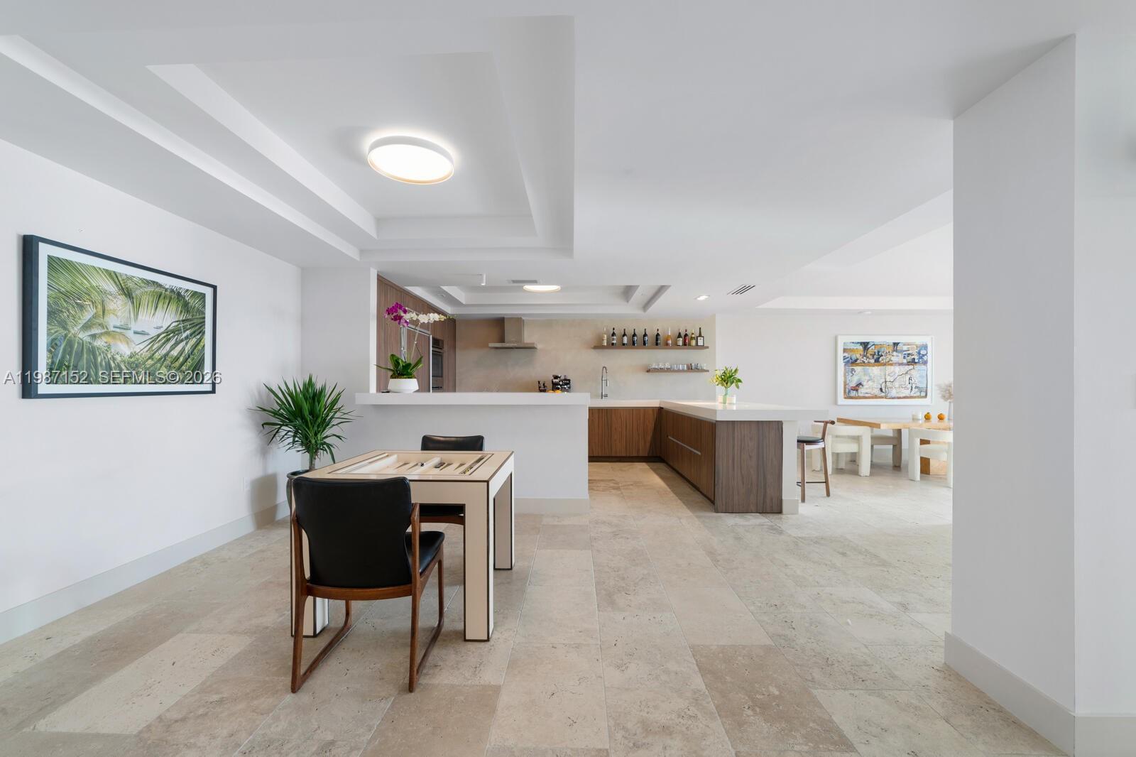 5600 CONDO - Residential