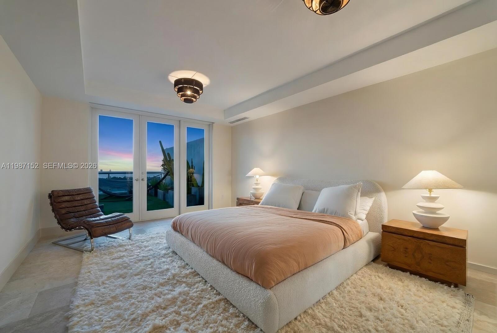 5600 CONDO - Residential