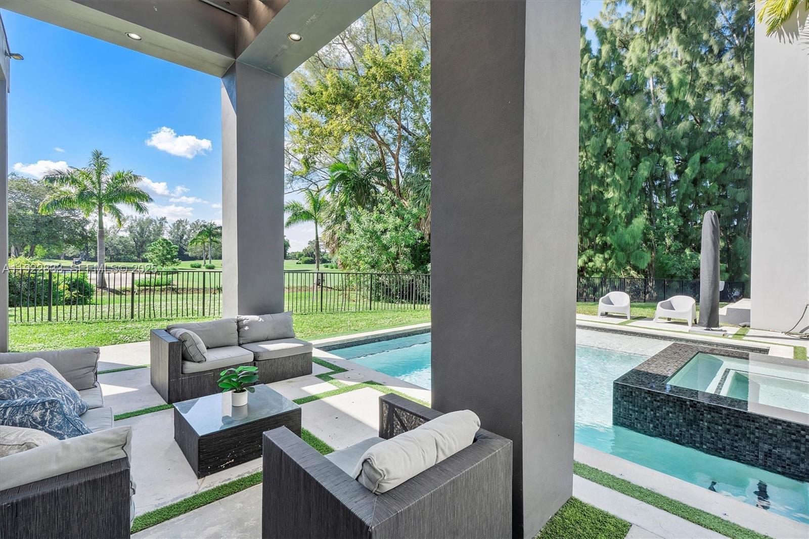 MIAMI SHORES - Residential