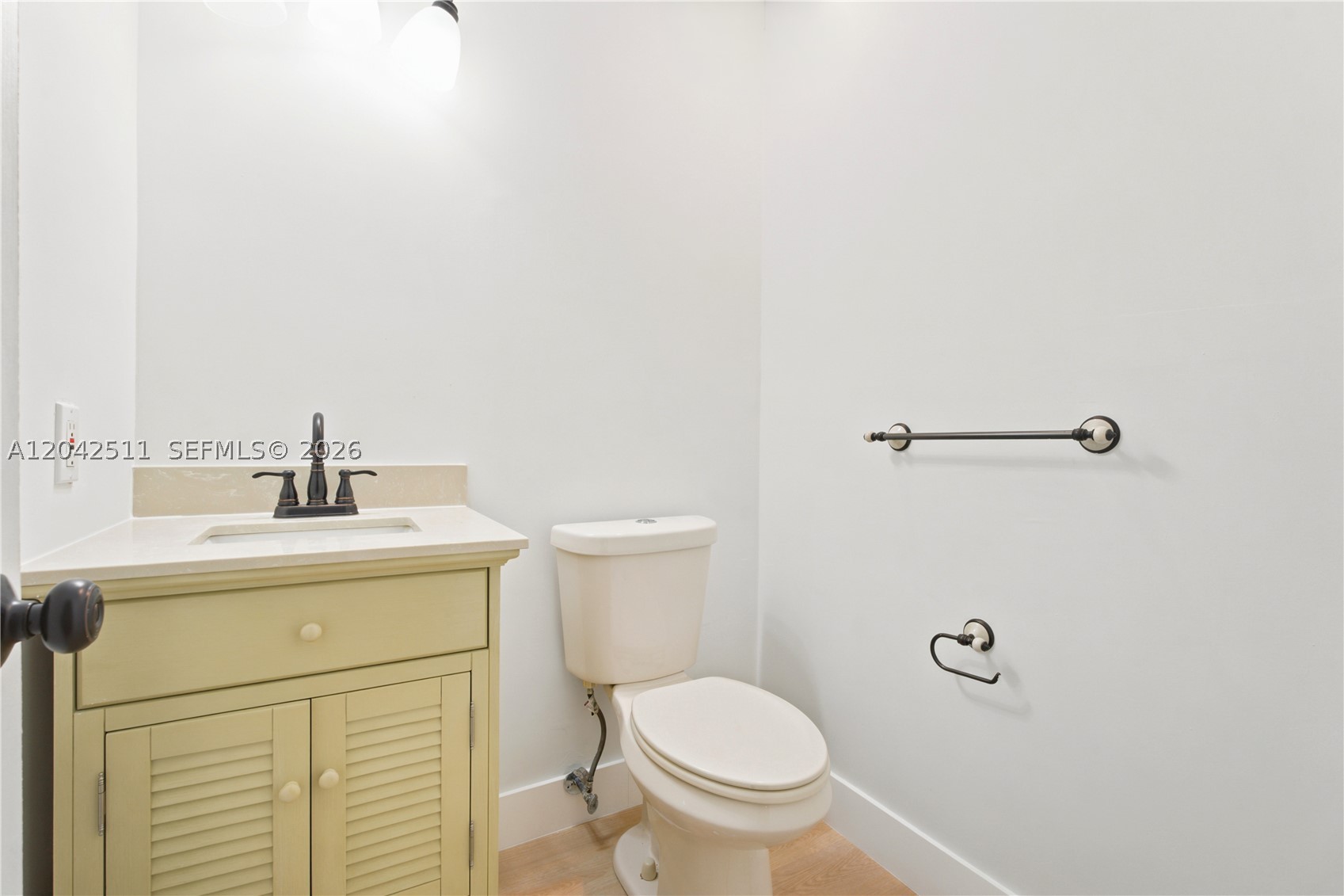 BRIAR BAY TOWNHOUSE ESTAT - Residential