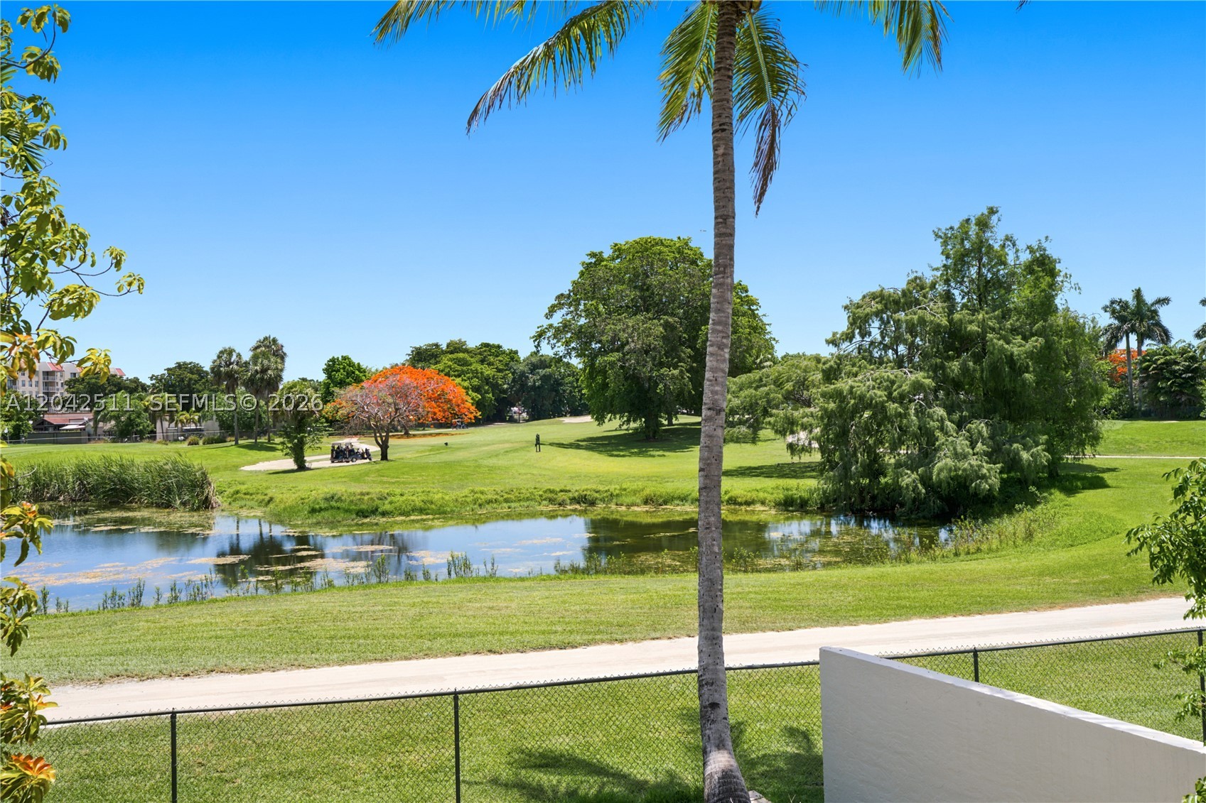 BRIAR BAY TOWNHOUSE ESTAT - Residential