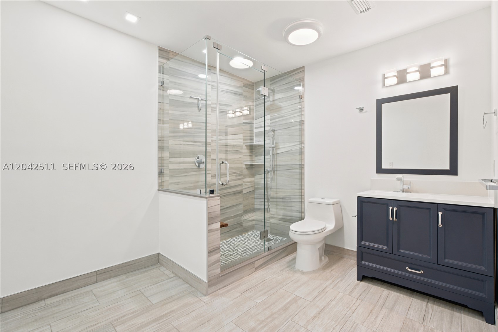 BRIAR BAY TOWNHOUSE ESTAT - Residential