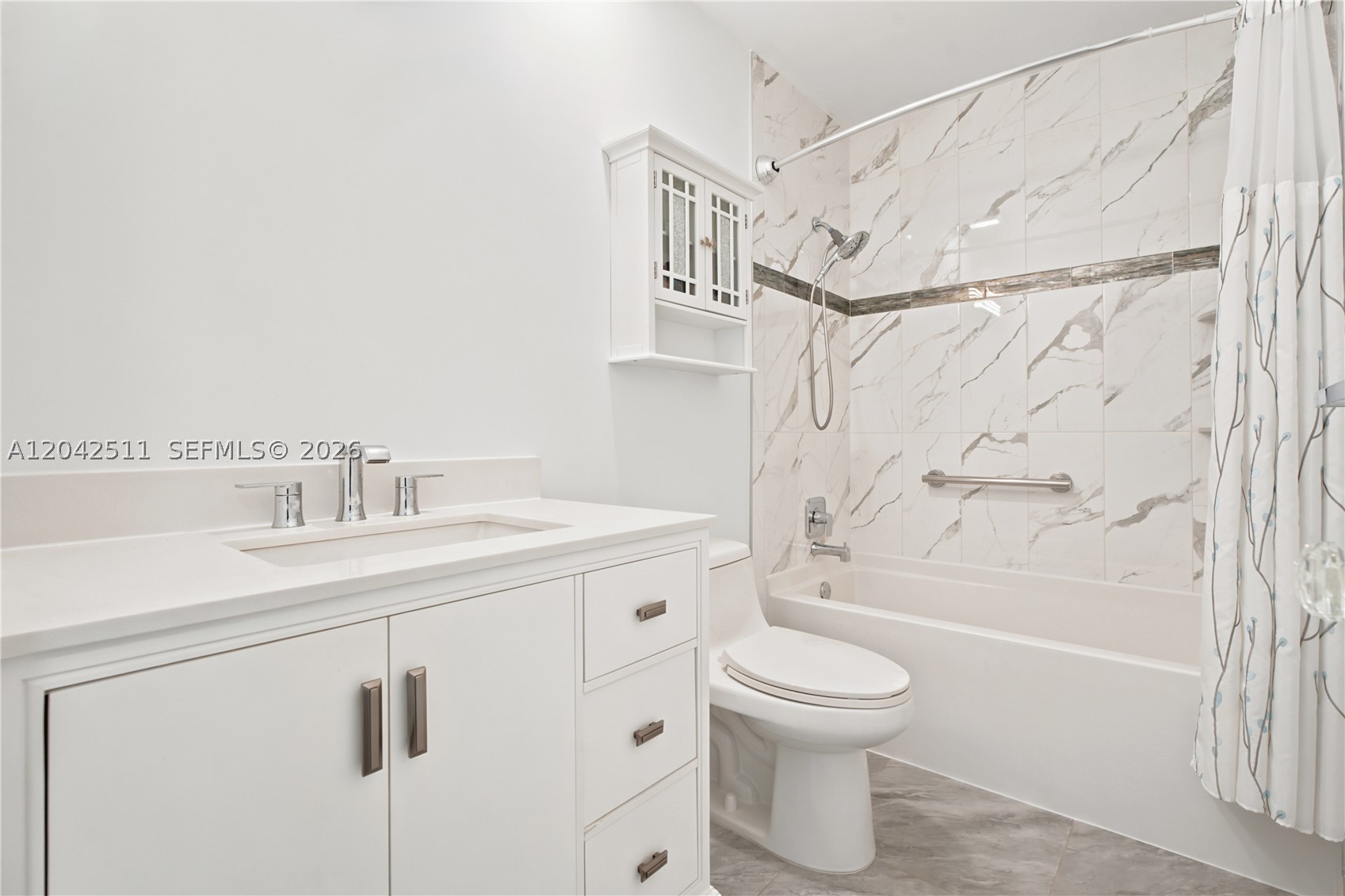 BRIAR BAY TOWNHOUSE ESTAT - Residential