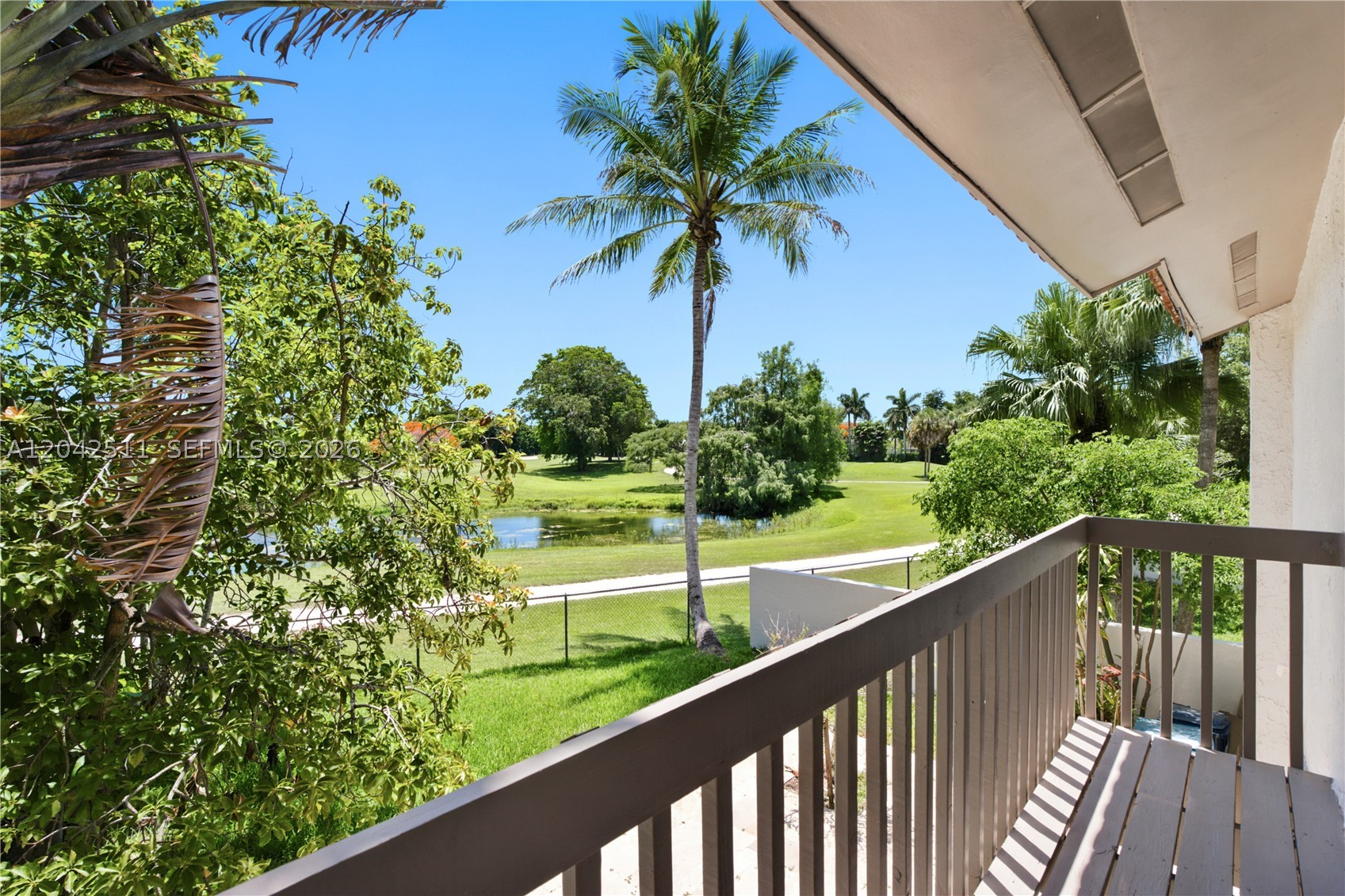 BRIAR BAY TOWNHOUSE ESTAT - Residential