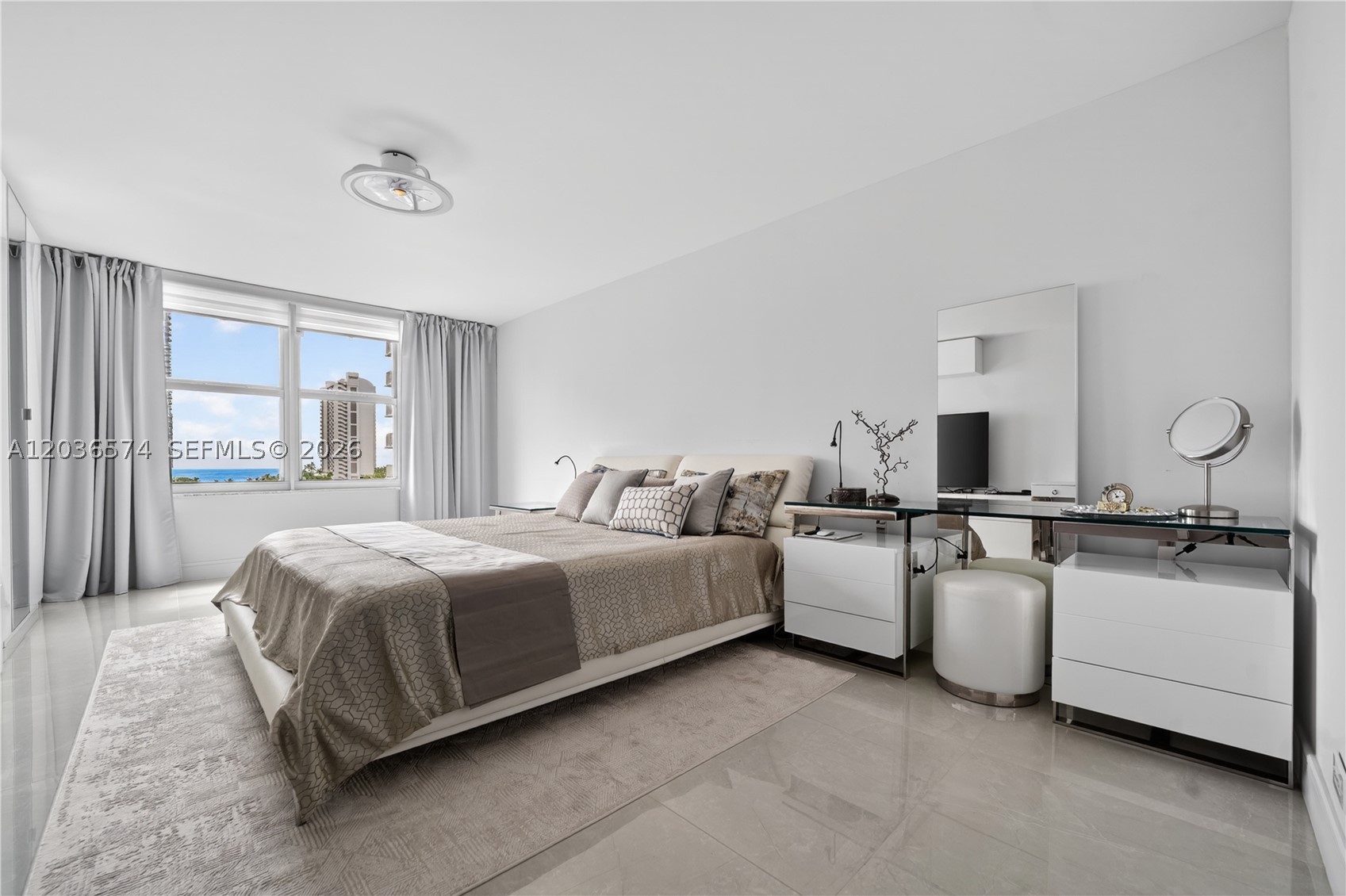 WINSTON TOWERS 400 CONDO - Residential