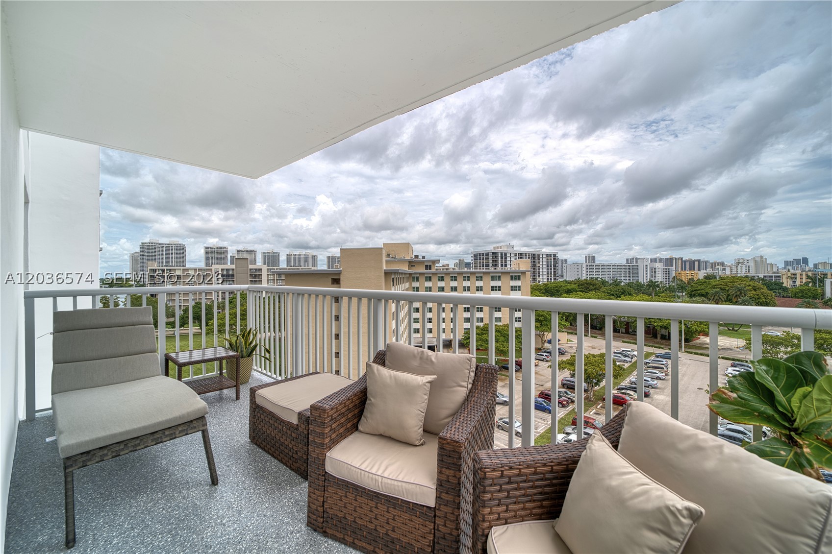 WINSTON TOWERS 400 CONDO - Residential
