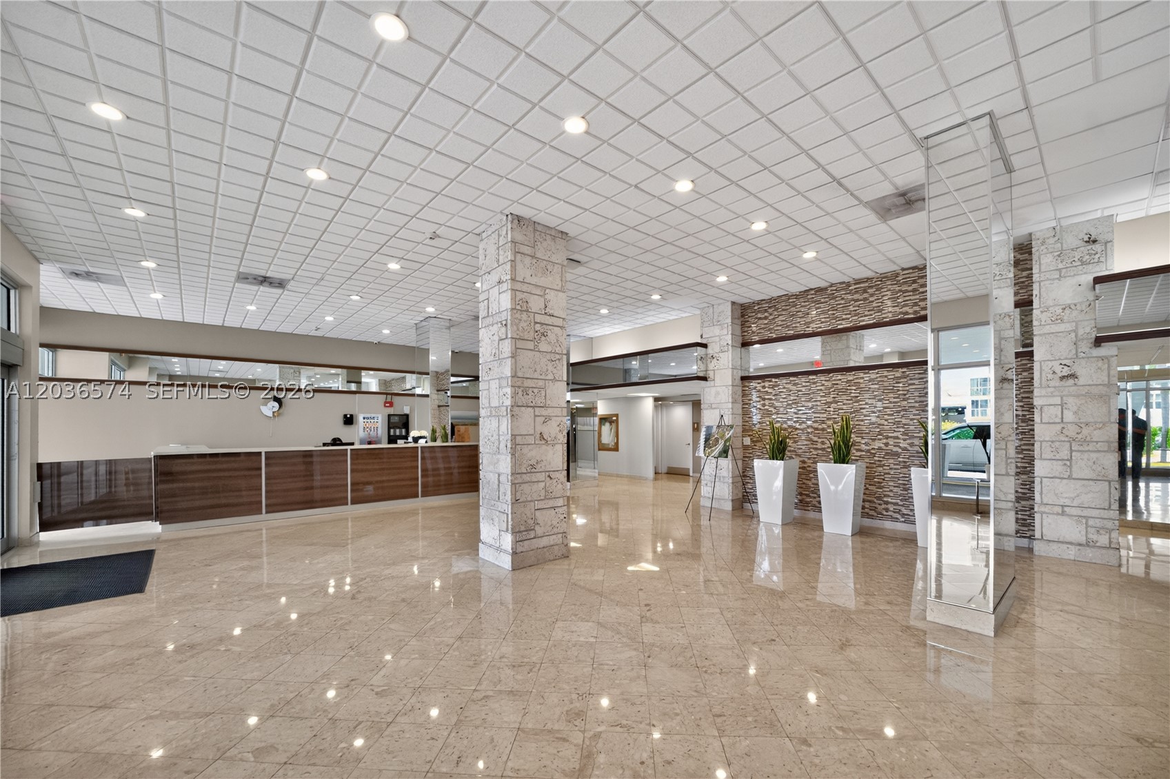 WINSTON TOWERS 400 CONDO - Residential