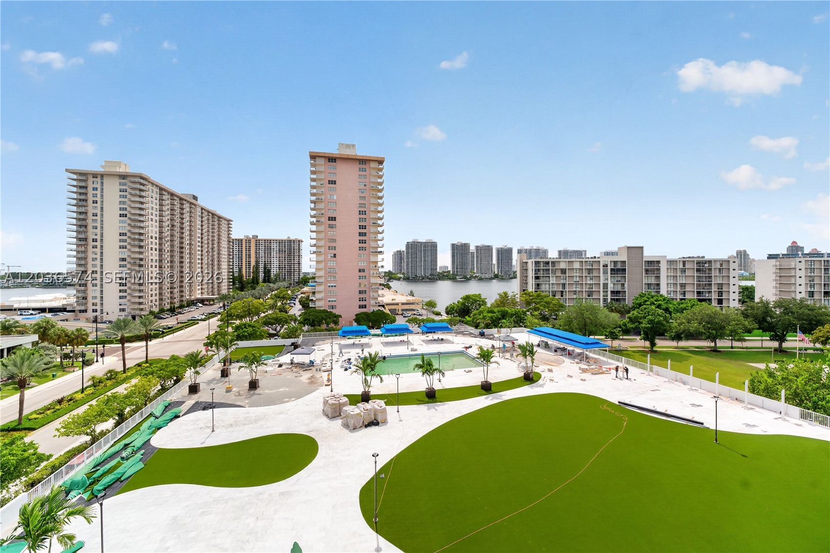 WINSTON TOWERS 400 CONDO - Residential