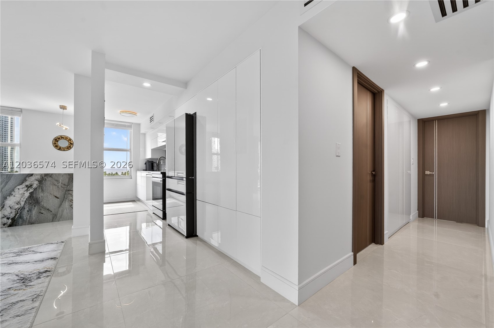 WINSTON TOWERS 400 CONDO - Residential