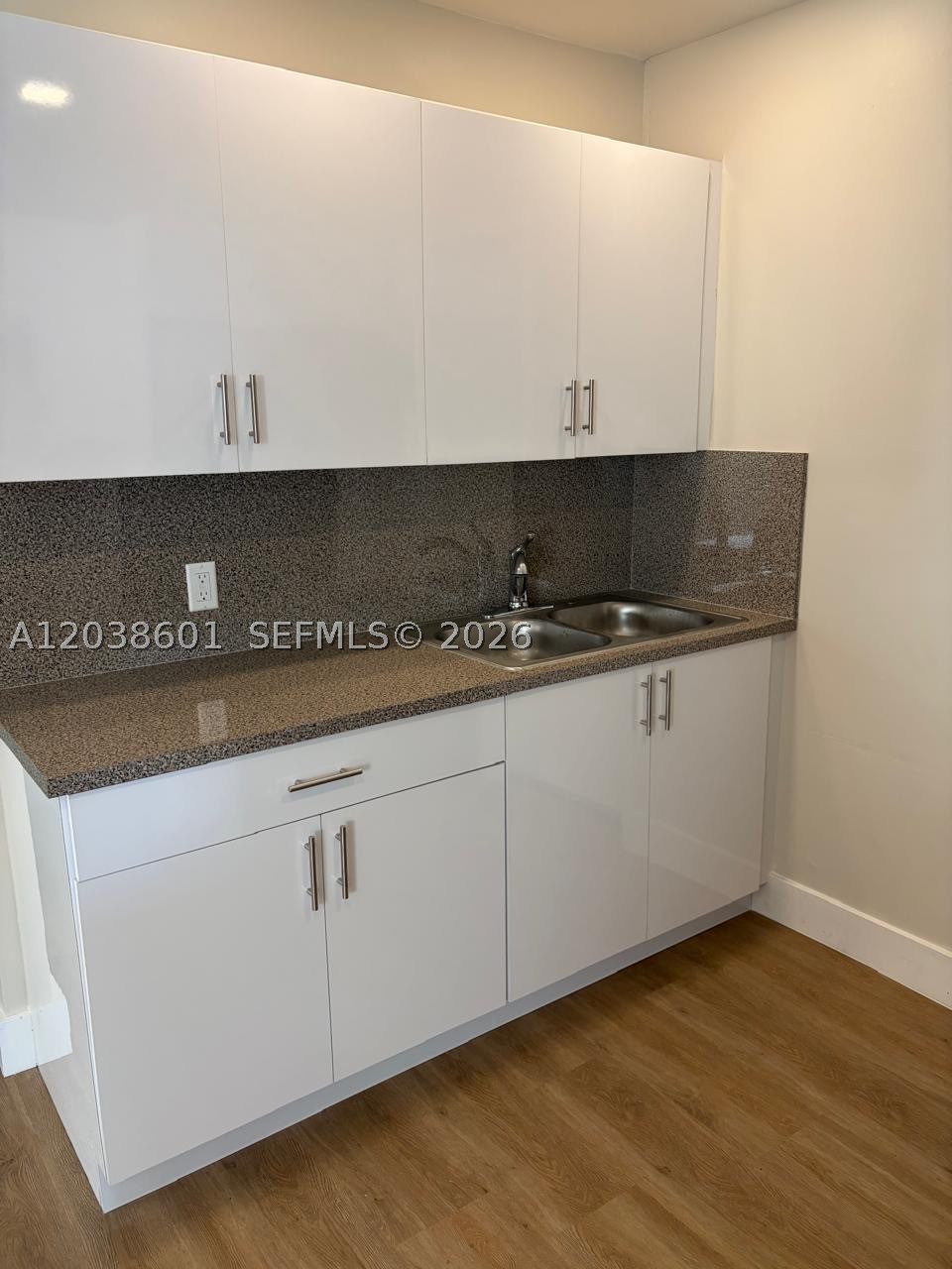 EARLINGTON HEIGHTS - Residential