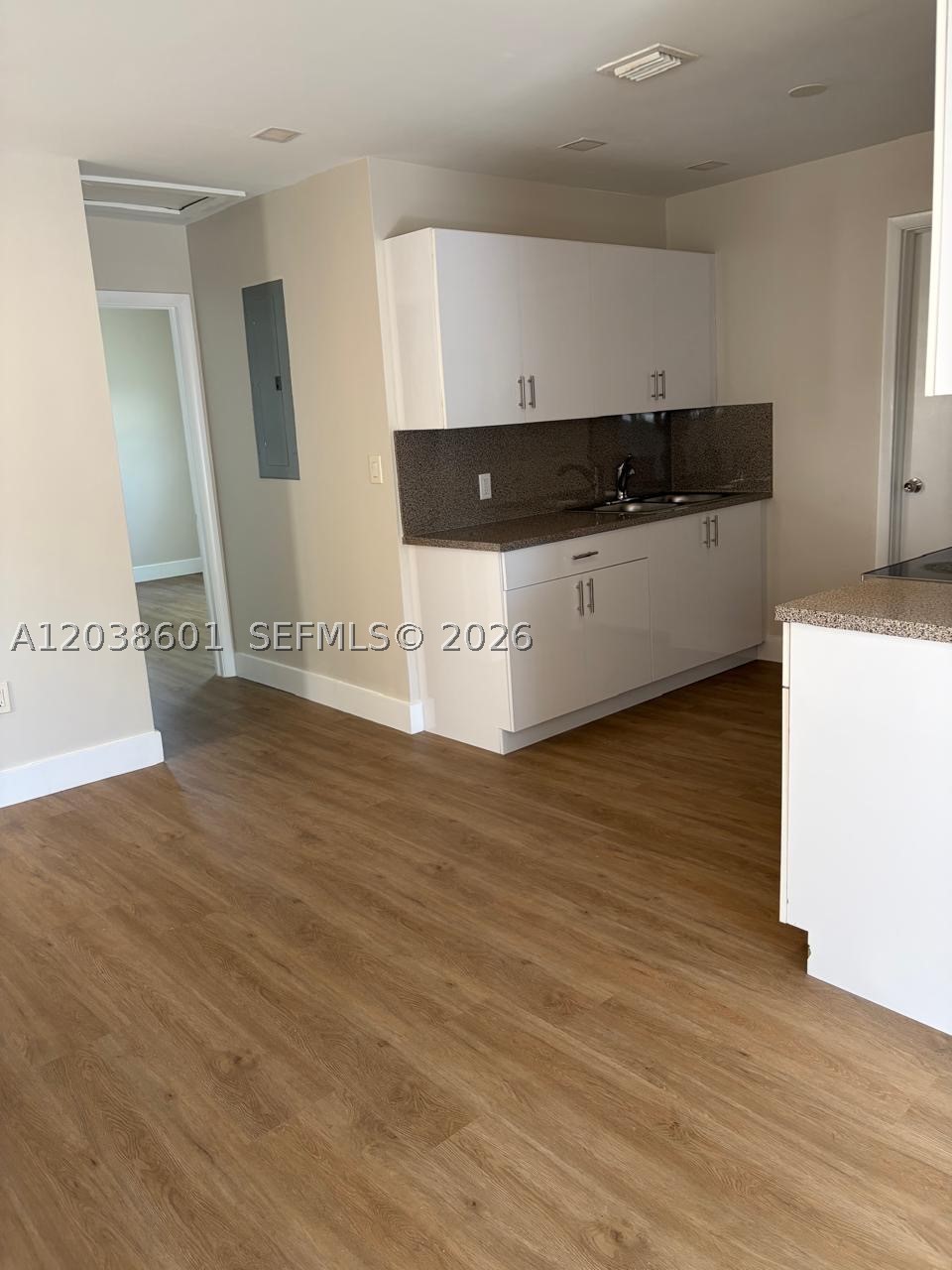 EARLINGTON HEIGHTS - Residential
