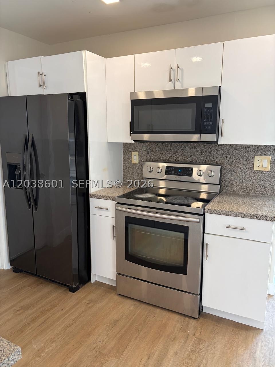 EARLINGTON HEIGHTS - Residential