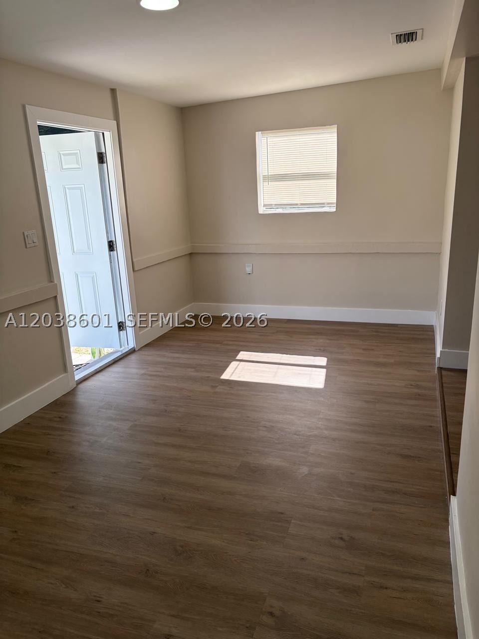 EARLINGTON HEIGHTS - Residential