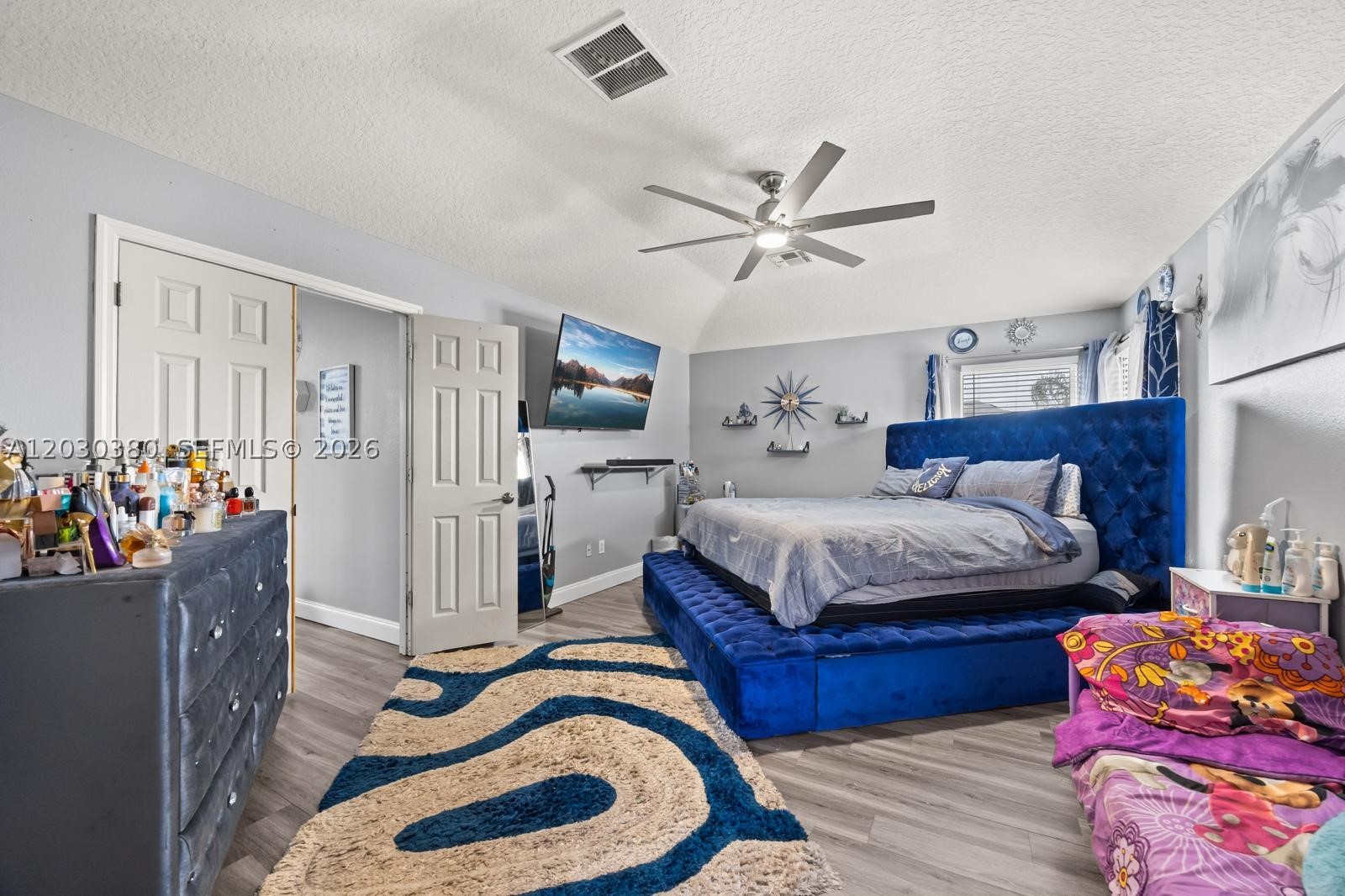 HINGLE CRK RESRV AT OAKS - Residential