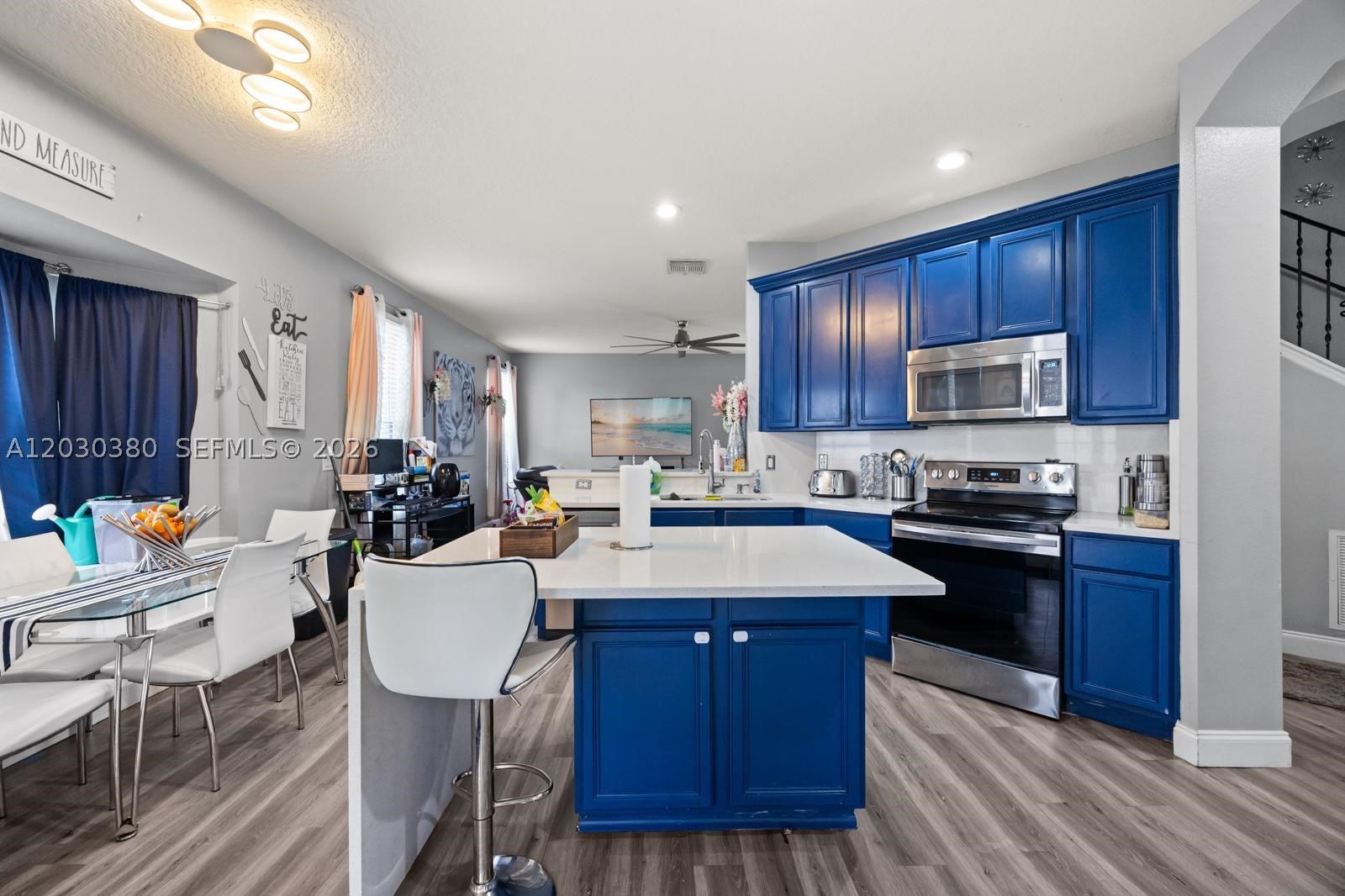 HINGLE CRK RESRV AT OAKS - Residential