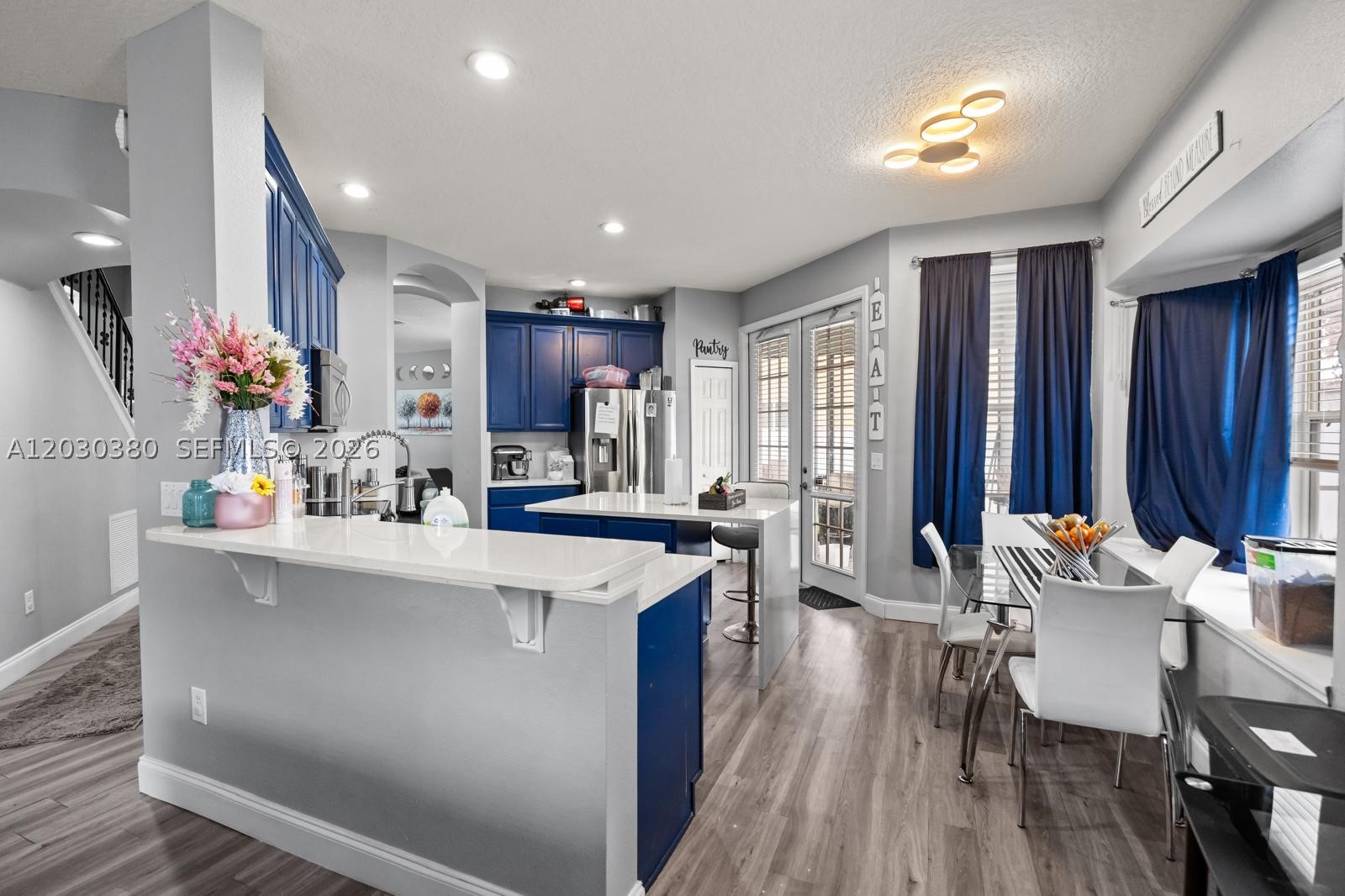 HINGLE CRK RESRV AT OAKS - Residential