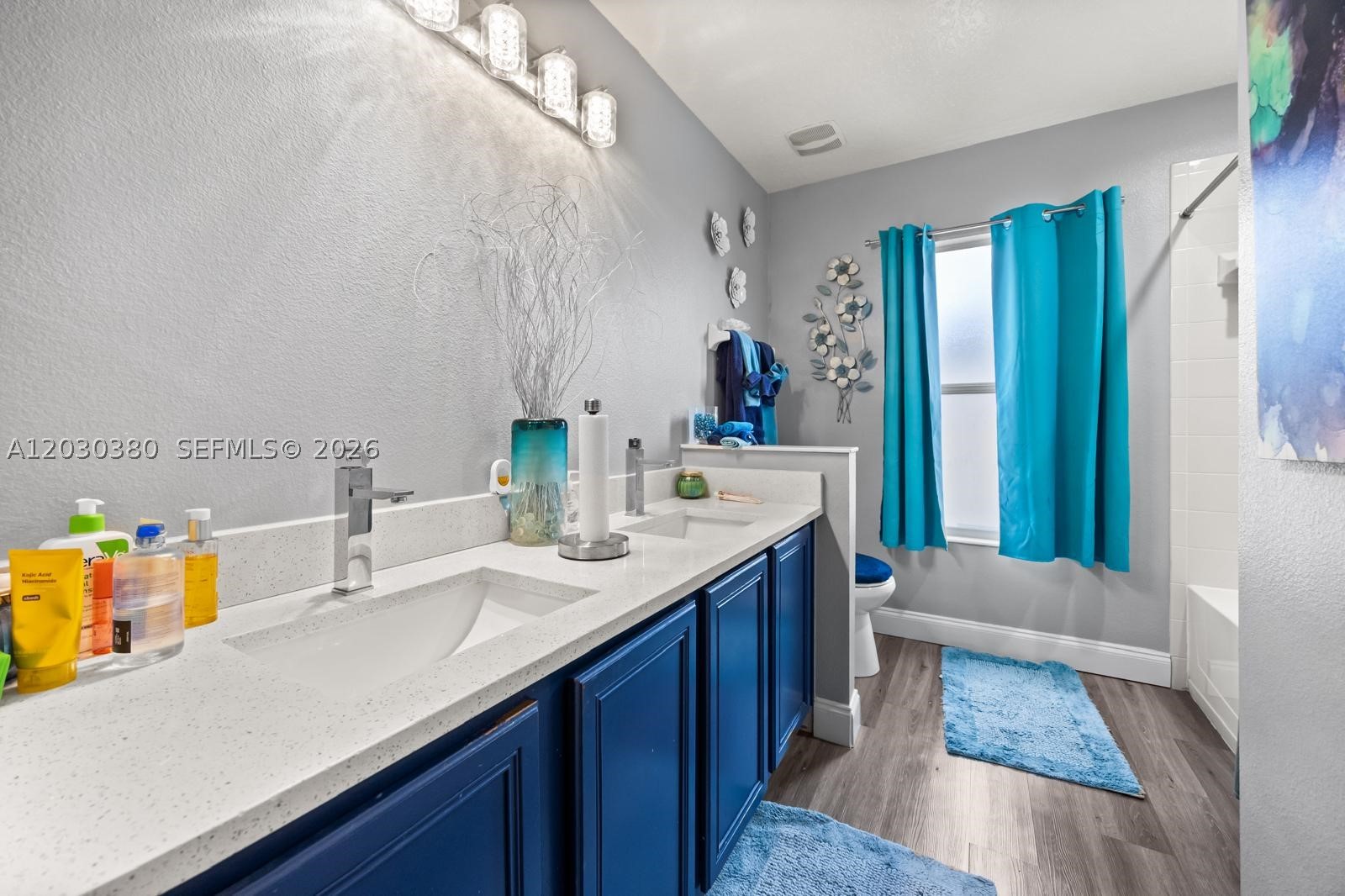 HINGLE CRK RESRV AT OAKS - Residential