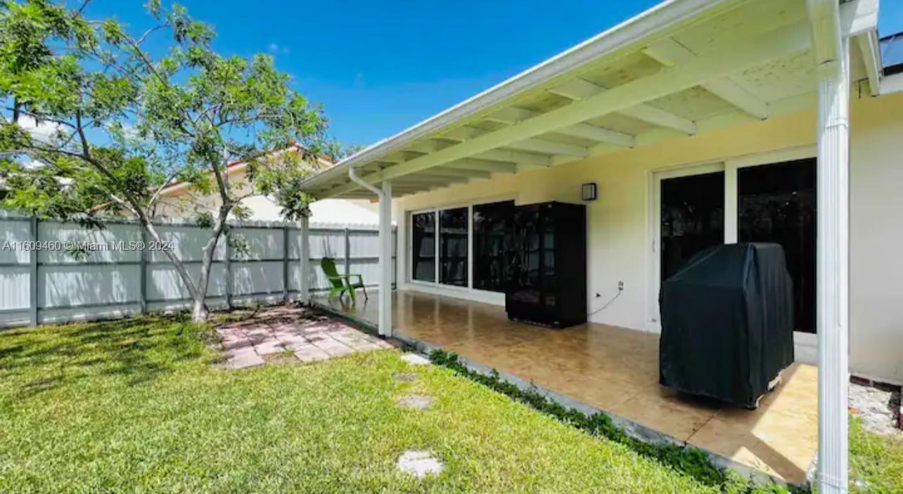 VENEZIA HOMES ESTATES IST - Residential Lease