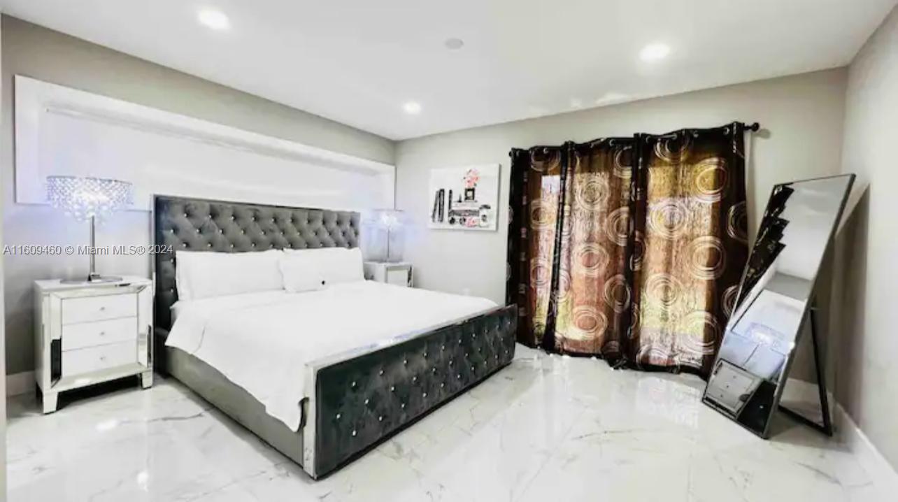 VENEZIA HOMES ESTATES IST - Residential Lease