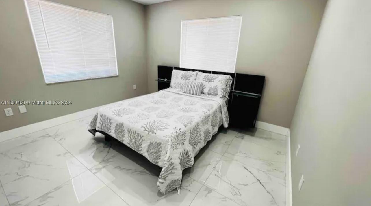 VENEZIA HOMES ESTATES IST - Residential Lease