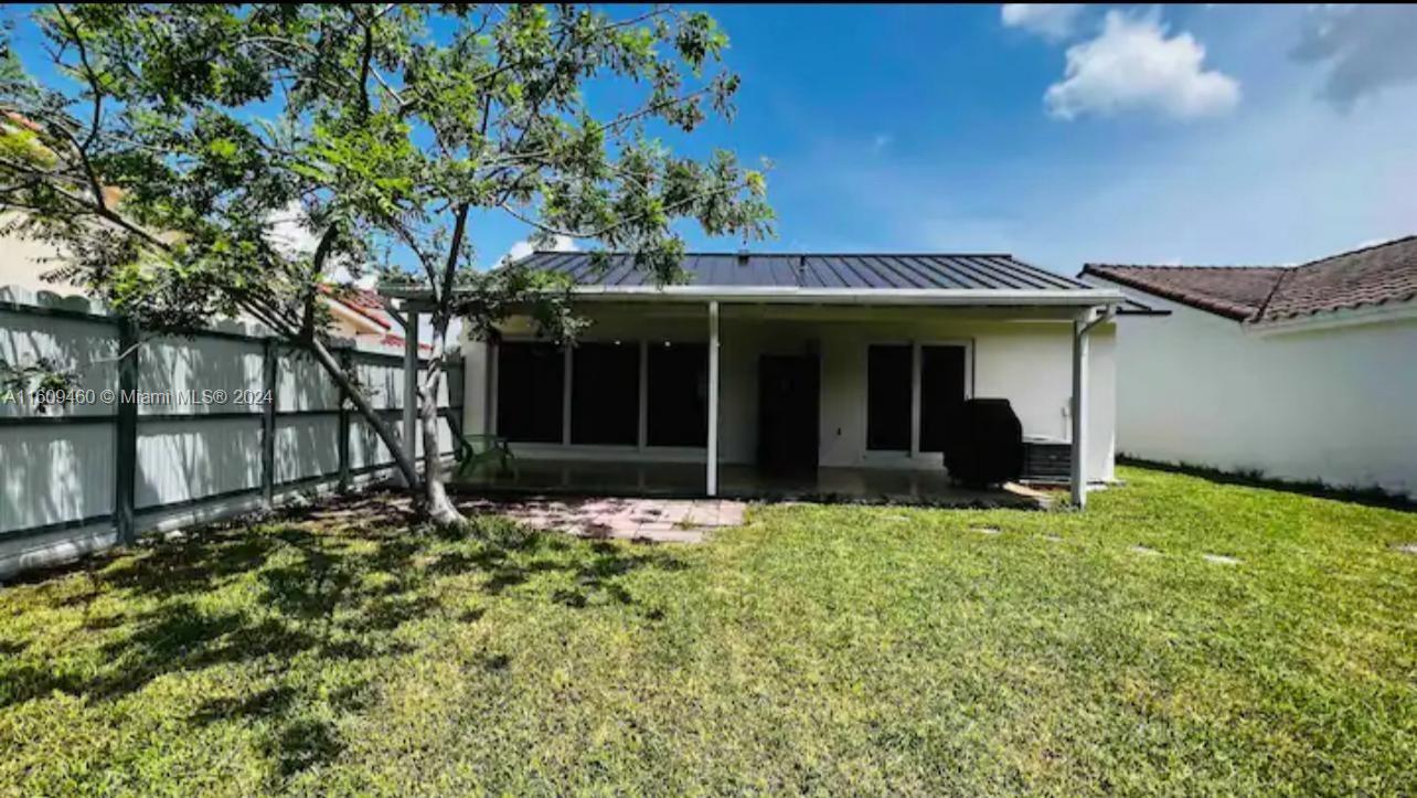 VENEZIA HOMES ESTATES IST - Residential Lease