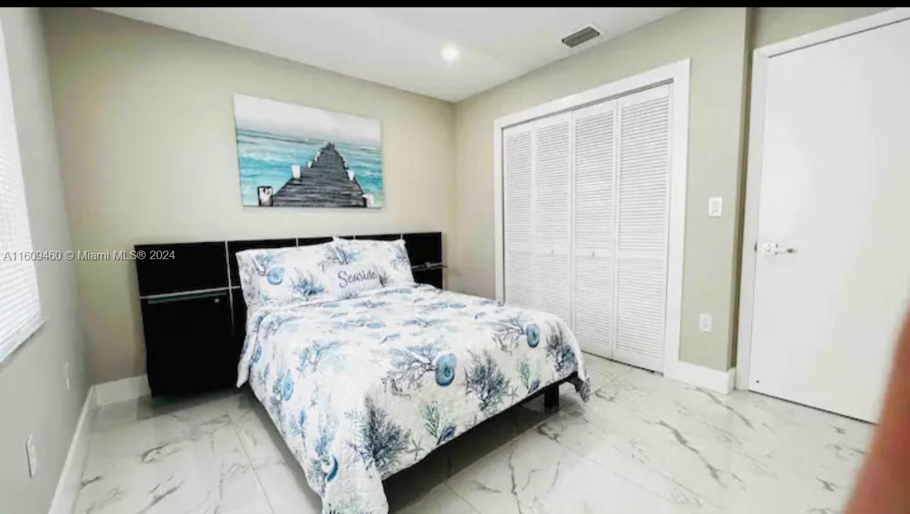 VENEZIA HOMES ESTATES IST - Residential Lease