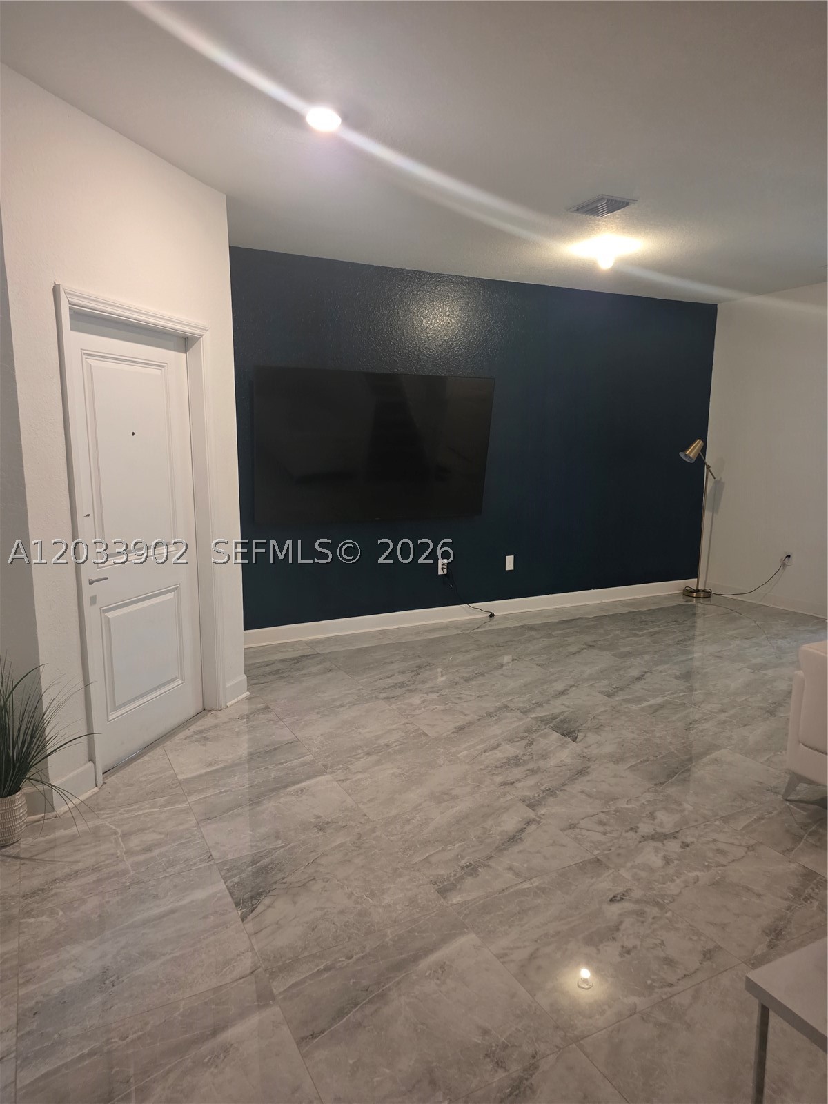 VIA VENTURA NEIGHBORHOOD - Residential