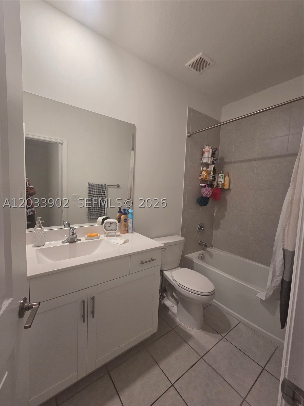 VIA VENTURA NEIGHBORHOOD - Residential