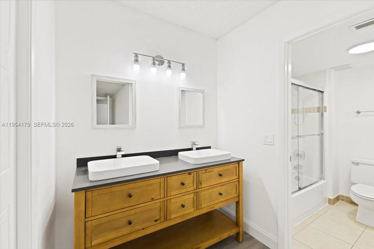 RACQUET CLUB APTS AT BONA - Residential