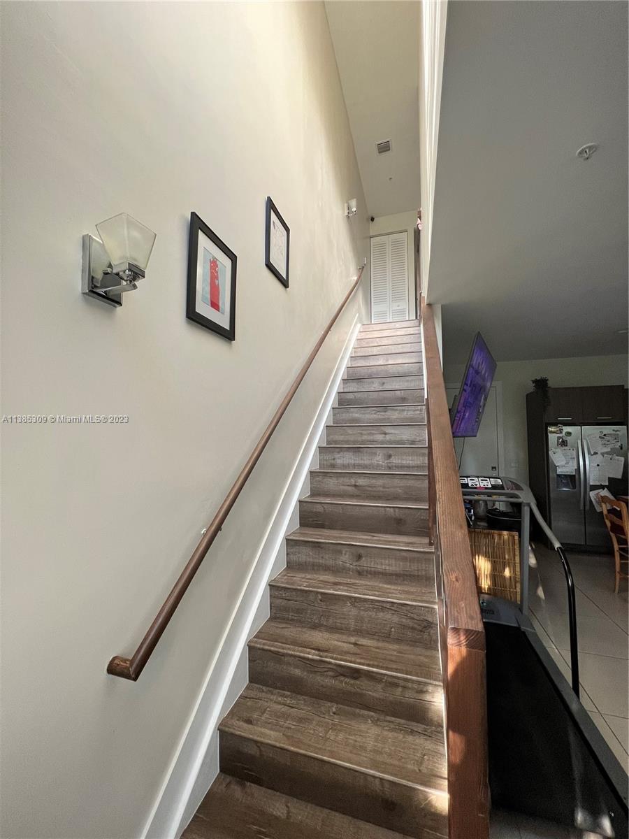 URBAN VILLAGE AT 5TH AVE - Residential Lease