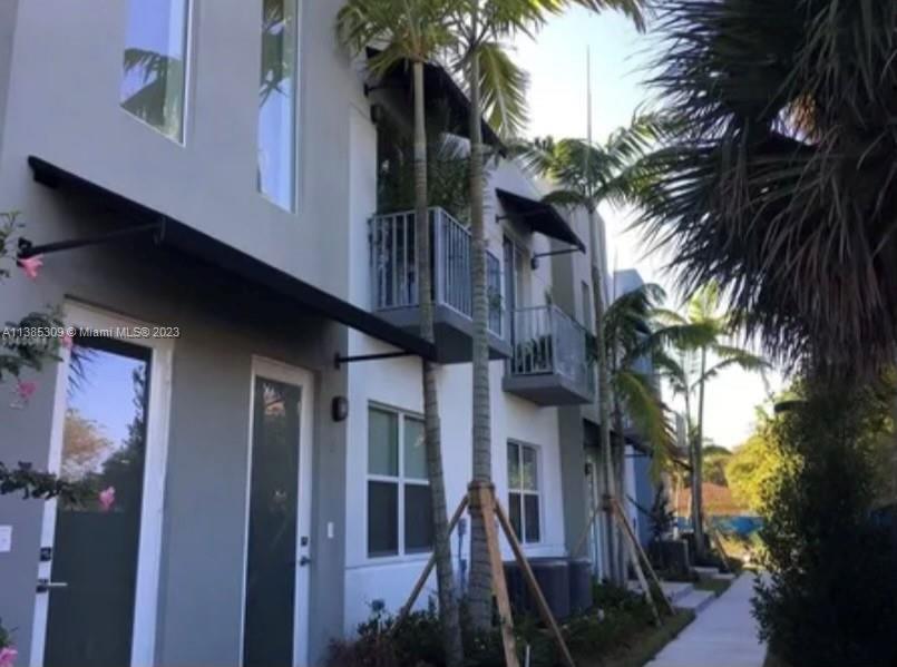 URBAN VILLAGE AT 5TH AVE - Residential Lease