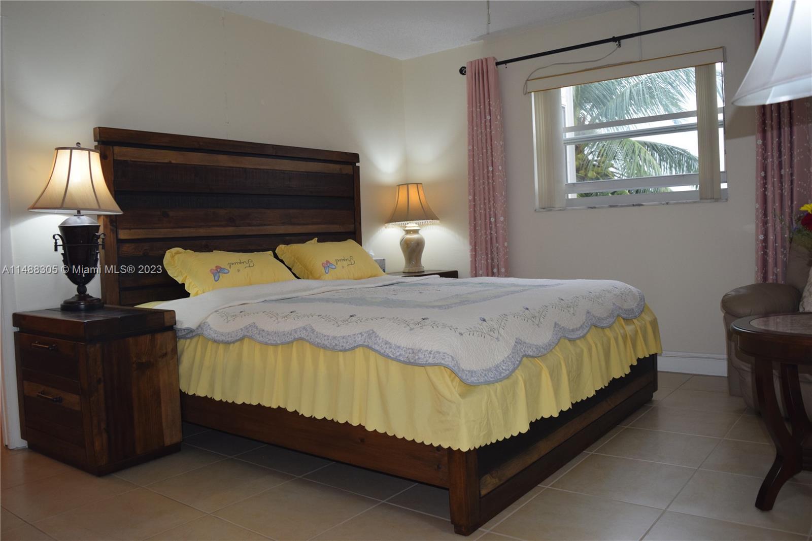 TOPAZ SOUTH CONDO - Residential