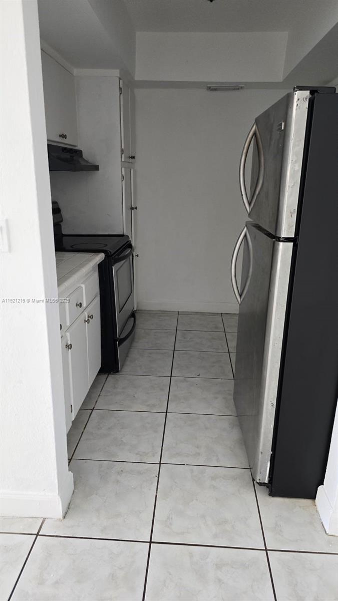 SUTTON HOUSE CONDO - Residential