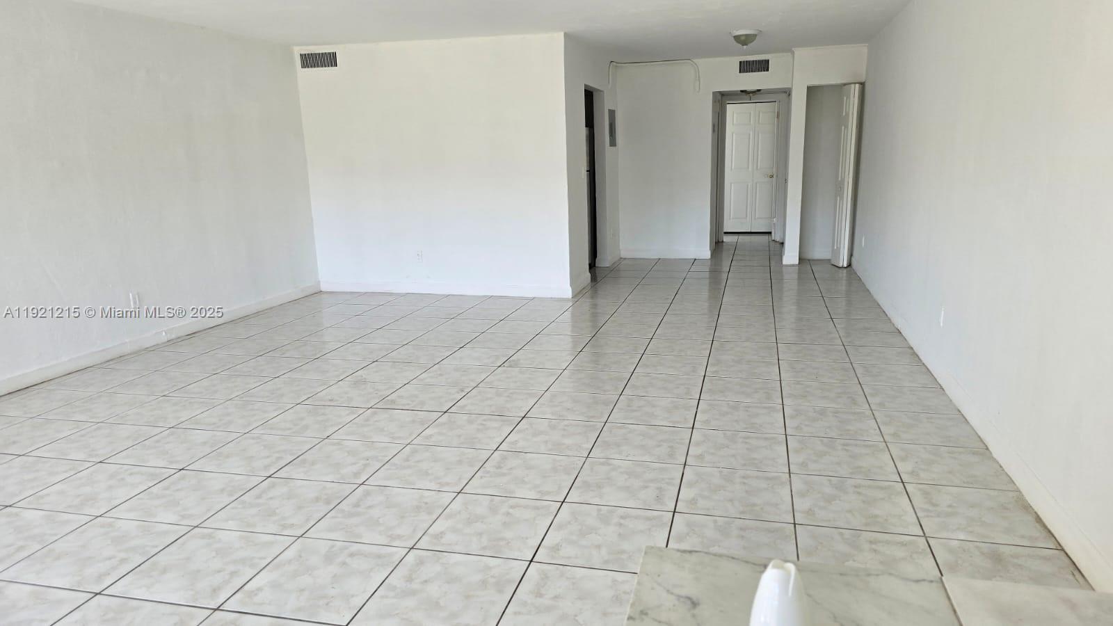 SUTTON HOUSE CONDO - Residential