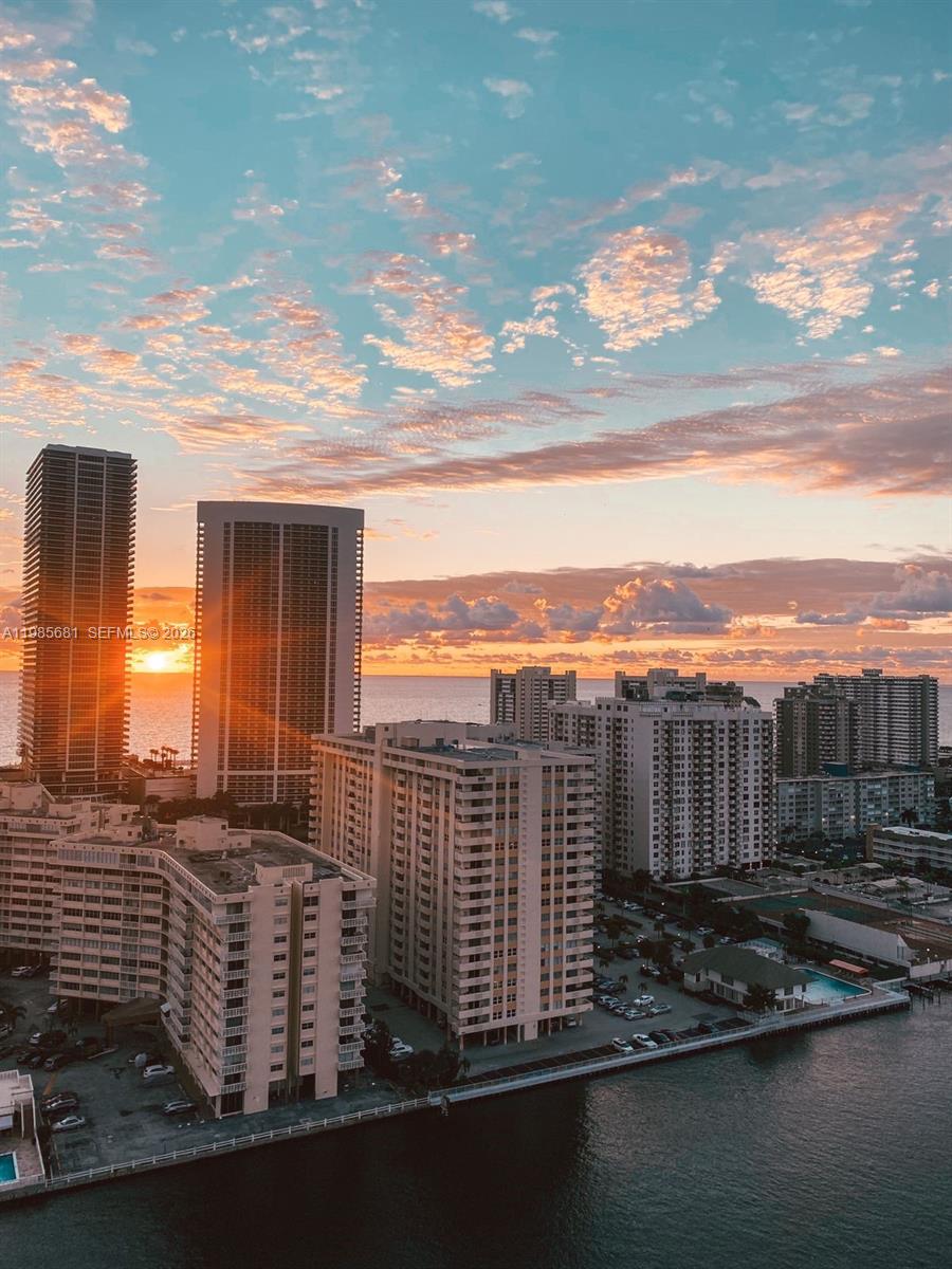 BEACHWALK CONDOMINIUM - Residential