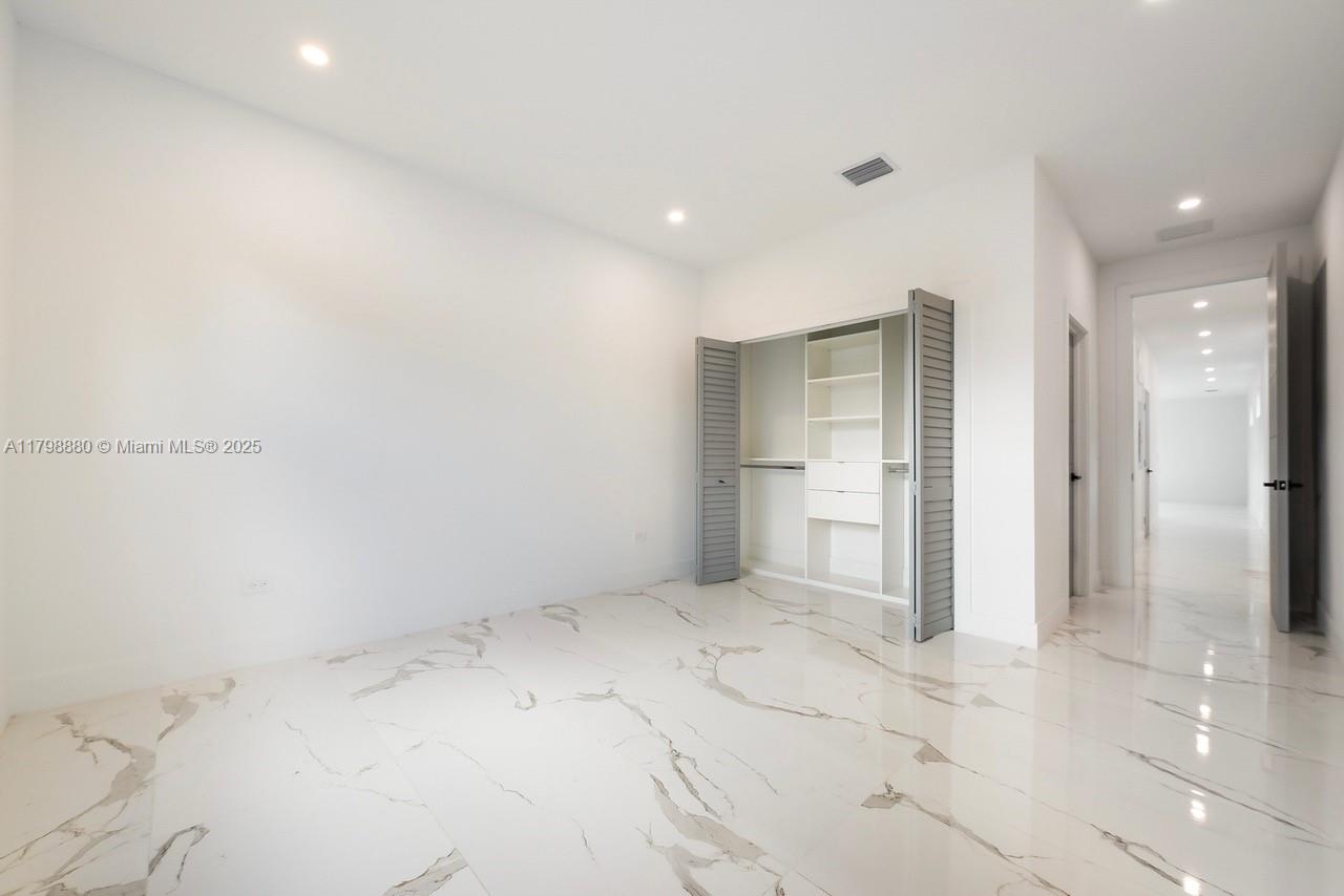 GRAPELAND SUBDIVISION REV - Residential Lease
