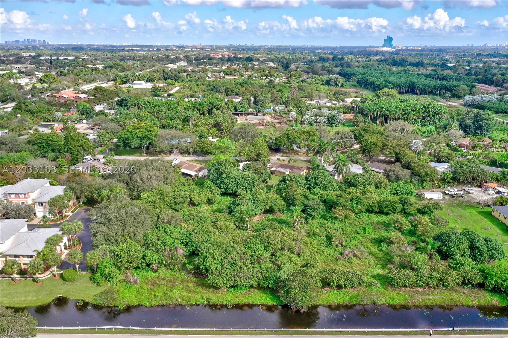 EVERGLADE LAND SALES CO - Land