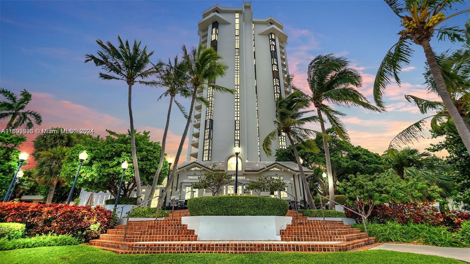 THE TOWERS OF QUAYSIDE CO - Residential