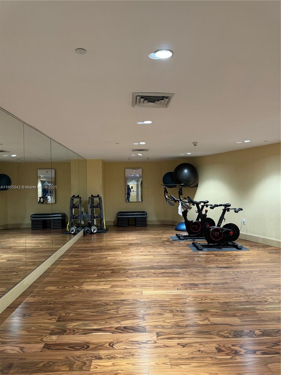 50 BISCAYNE CONDO - Residential
