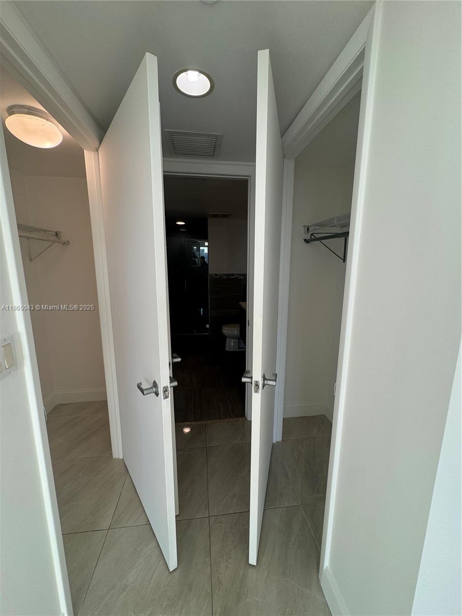 50 BISCAYNE CONDO - Residential