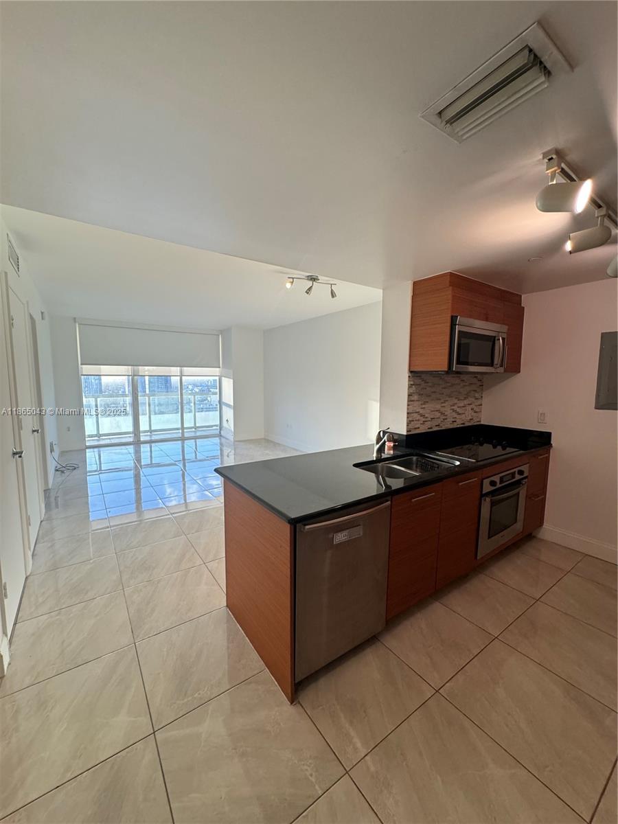 50 BISCAYNE CONDO - Residential