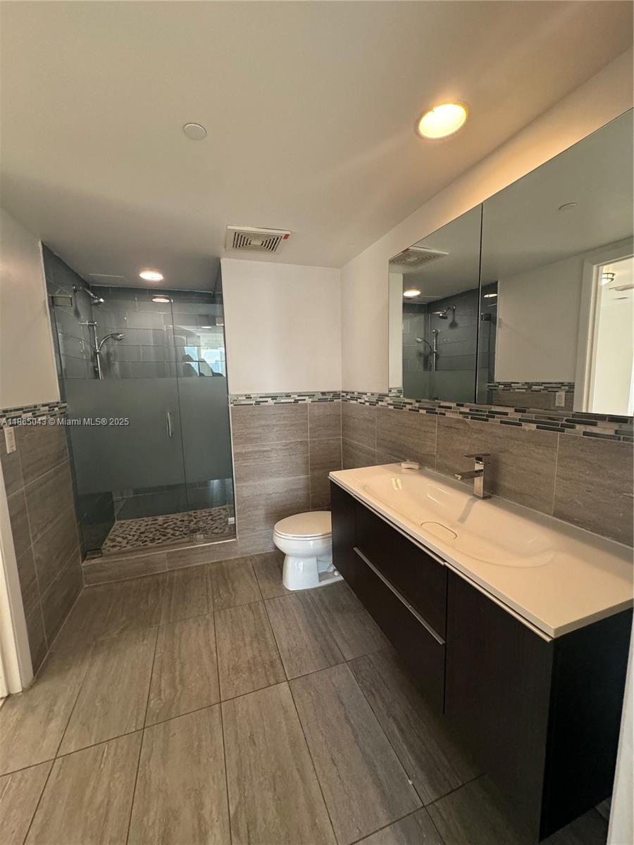 50 BISCAYNE CONDO - Residential