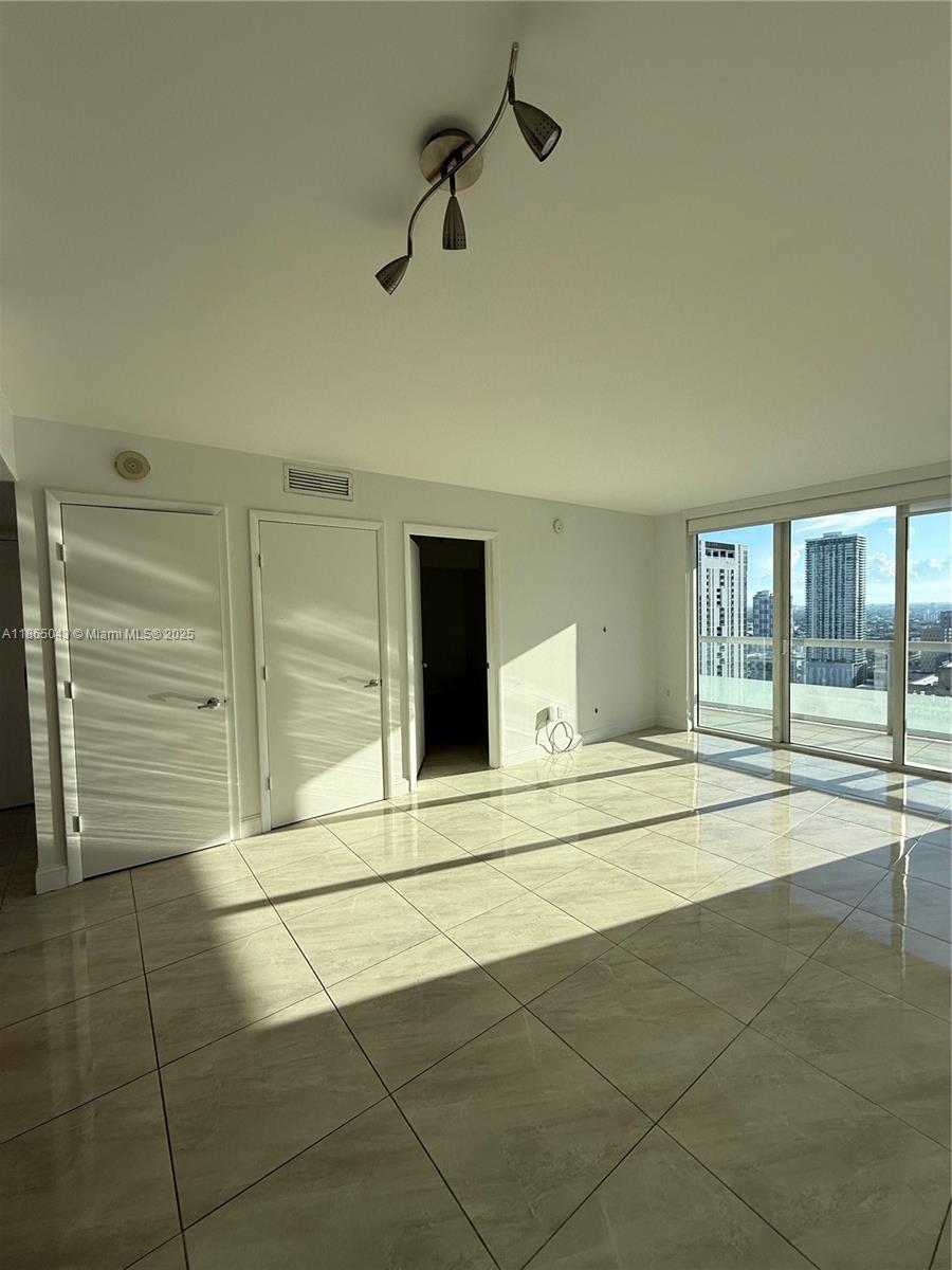 50 BISCAYNE CONDO - Residential