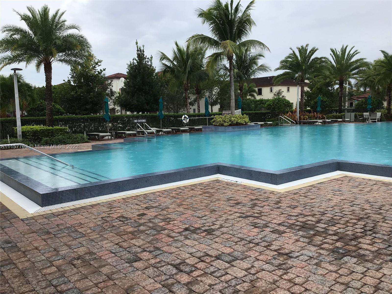 VENETIAN PARC - Residential