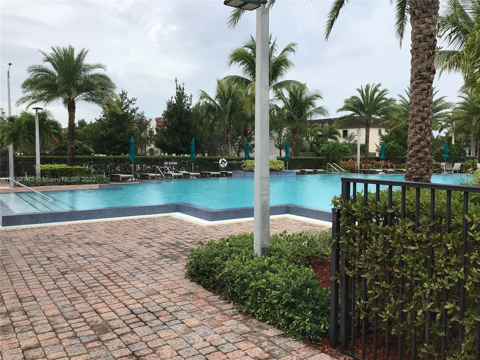 VENETIAN PARC - Residential