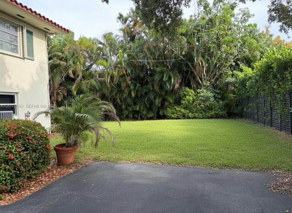 MIAMI SHORES BAY PK ESTAT - Residential